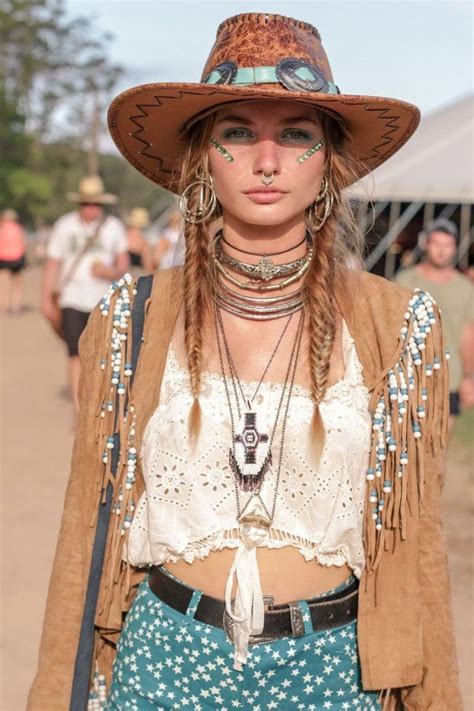 Bohemian Outfit Ideas For Women Latest Trends 2023 - LadyFashioniser.com