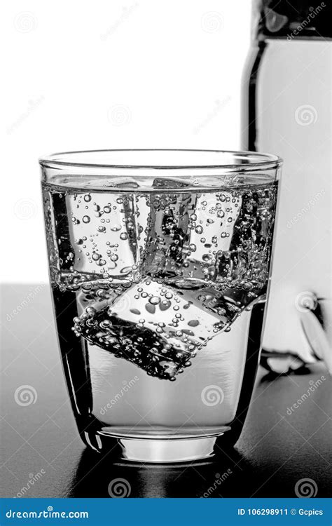 A Glass of Water with Ice Cubes Stock Image - Image of cold, cubes: 106298911