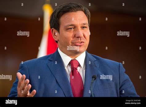 Governor ron desantis portrait hi-res stock photography and images - Alamy