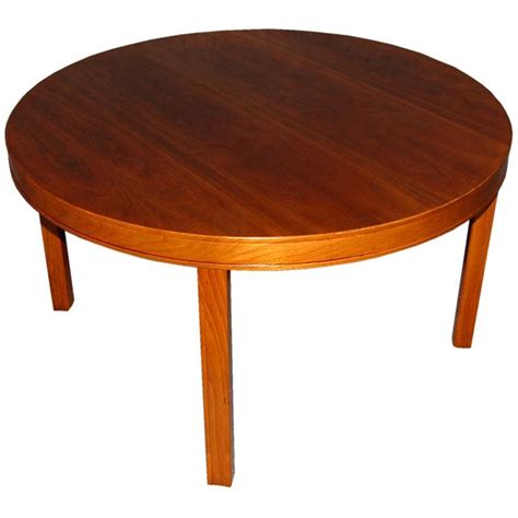 Swedish Mid-Century Modern Coffee or End Table For Sale at 1stDibs