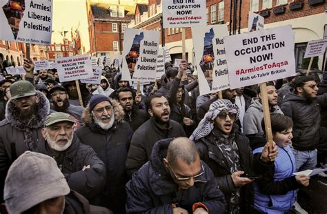 Islamist group Hizb ut-Tahrir that organised pro-Palestinian protests in London to be banned ...