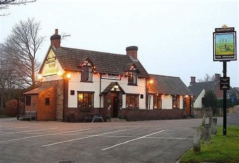 THREE HORSESHOES, Morley - Main Rd - Updated 2024 Restaurant Reviews, Photos & Phone Number ...