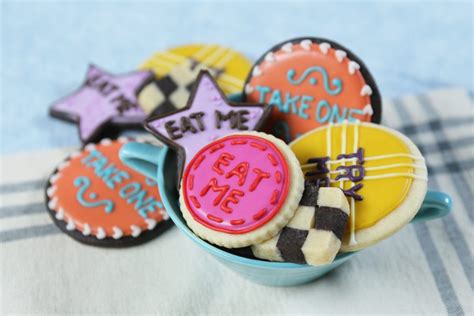 Alice in Wonderland 'Eat Me' Cookies | Rosanna Pansino