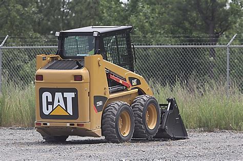 A Cat 226 Skid Steer Loader fit for any job - Truck & Trailer Blog