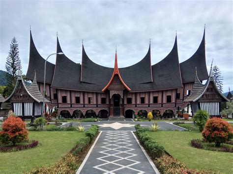 7 Tempat Popular Wajib Dikunjungi di Padang & Bukittinggi, Indonesia