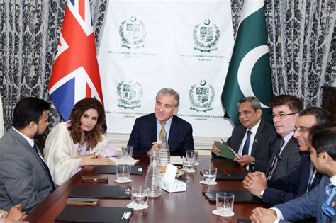 Foreign Minister Qureshi meets Pakistani community, potential investors ...