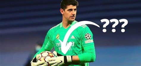 What Goalkeeper Gloves Does Thibaut Courtois Use? (Short Read)