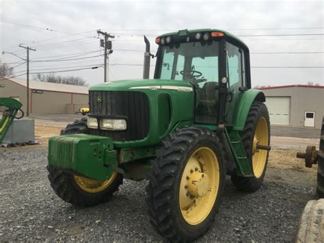 John Deere 7520 salvage tractor at Bootheel Tractor Parts