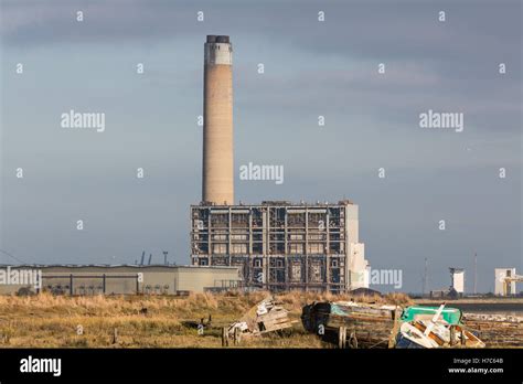 Kingsnorth Power Station in Kent Stock Photo - Alamy