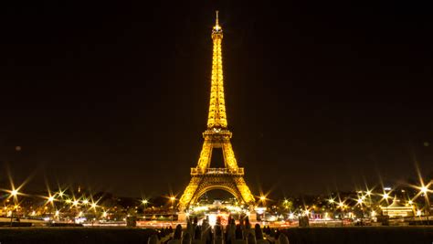 21 Eiffel Tower Facts - Parade