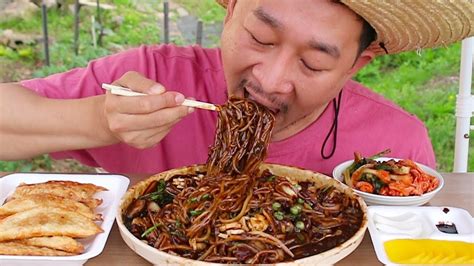 (ENG SUB)후루룩 쟁반짜장 먹방~ Black bean sauce noodles(jajangmyeon) mukbang ...