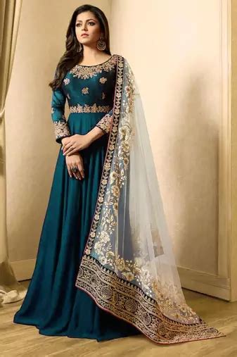 Latest Fashion Trends in Indian Dresses - Cite Ref