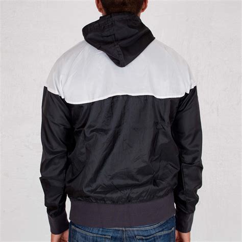 Nike Vintage Windrunner - 110695 - Sneakersnstuff (SNS ...