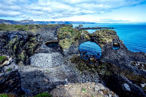 Spectacular Snæfellsnes peninsula - Glaciers and Waterfalls