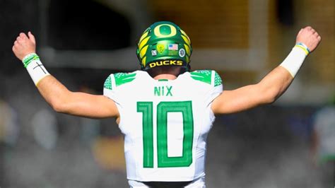 Most Accurate Passer in College Football 🔥 Bo Nix 2022 Oregon ...