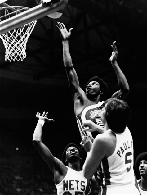 Legends profile: Moses Malone | NBA.com