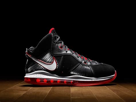 The Eight: Nike Air Max LeBron VIII Official Unveiling & Tech Specs ...