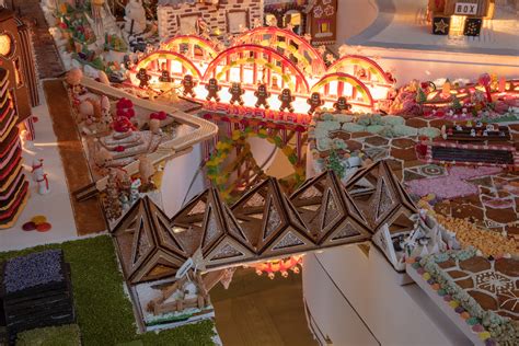 Top Architects Design Incredible Gingerbread City at the V&A - Galerie