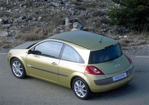 2003 Renault Megane II Sport Hatch - HD Pictures @ carsinvasion.com