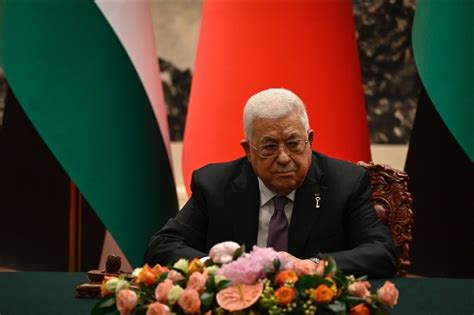 Chi è Abu Mazen, il vecchio leader palestinese che potrebbe avere un ruolo nella pace con Israele