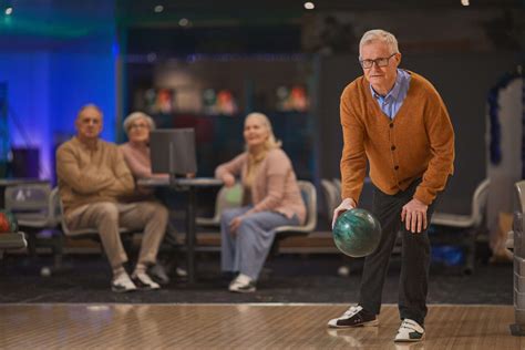 Easy Bowling Tips for Seniors