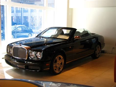 BENTLEY AZURE - Review and photos