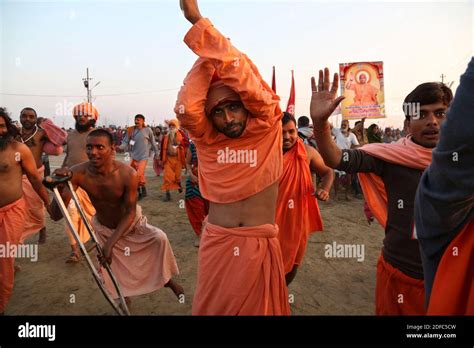 Allahabad sangam hi-res stock photography and images - Alamy