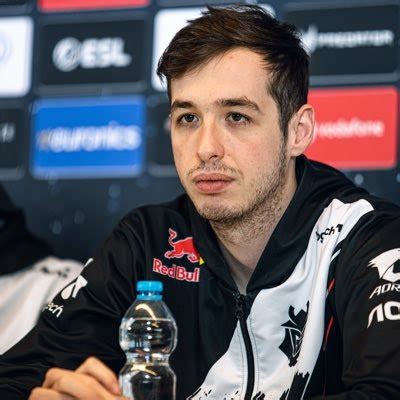 KennyS CS:GO Video Settings, Crosshair and Config - Counter Strike Makers