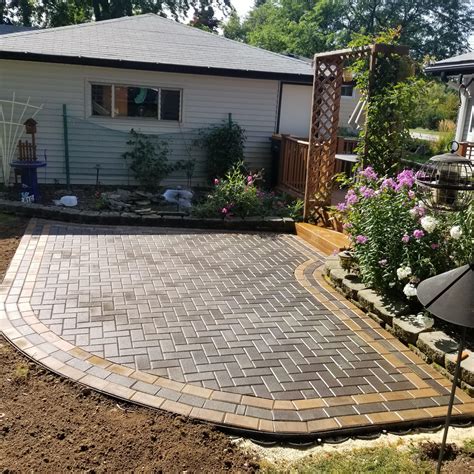 Small paver patio installation : r/landscaping