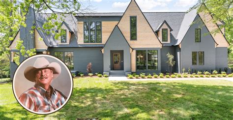 See Inside Alan Jackson's Stunning New Nashville Home [PHOTOS]