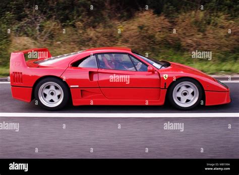 Ferrari F40 Side