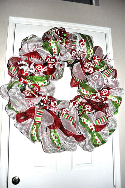 Christmas Wreath using wired mesh ribbons | Craft Ideas | Pinterest | Christmas, Christmas ...