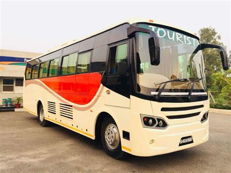 Jalandhar To Delhi Bus Service, Seating Capacity: 45 Seater, 45% OFF