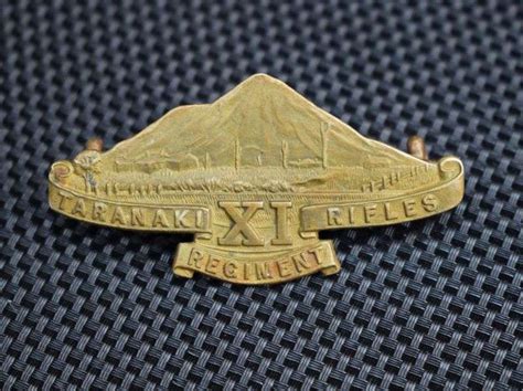 122) Nice Original WW1 WW2 NZ 11th Taranaki Rifles Regiment Cap Badge ...