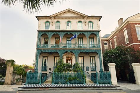 6 Historic Charleston Homes You Can Actually Sleep In - Explore ...