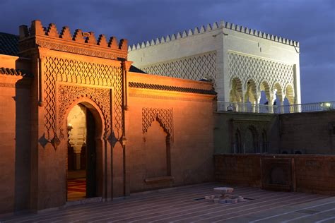 Rabat - Hassan Tower at Night (2) | Imperial Cities | Pictures | Morocco in Global-Geography