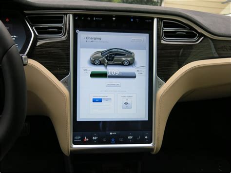 2020 Tesla Model S: 90 Interior Photos | U.S. News