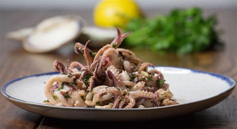 Sautéed Garlic Calamari Recipe from Pescetarian.Kitchen