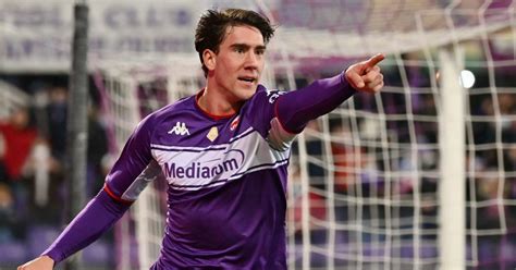 Fiorentina's Dusan Vlahovic celebrates scoring against Salternitana ...