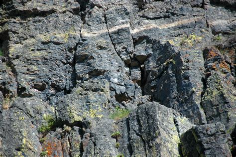 Columnar-jointed rhyolitic obsidian lava flow (Roaring Mou… | Flickr