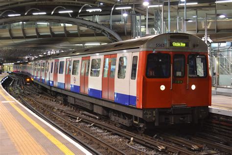 London Underground Circle Line C Stock 5563 - 6563 | Flickr