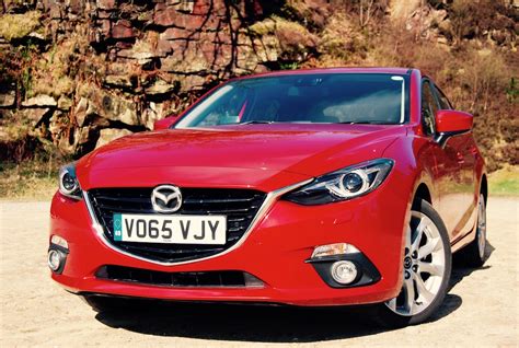 Mazda 3 sport nav red front review - Driving Torque