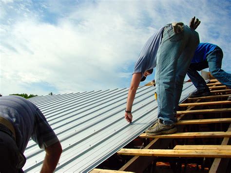 METAL ROOFS: Does This Option Make Sense for Your Home?