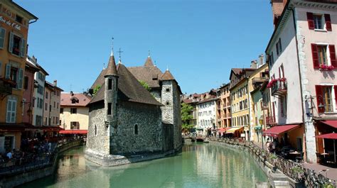 Annecy city guide - essential visitor information in English