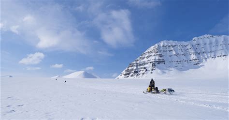 7 totally awesome snowmobile tours in Svalbard