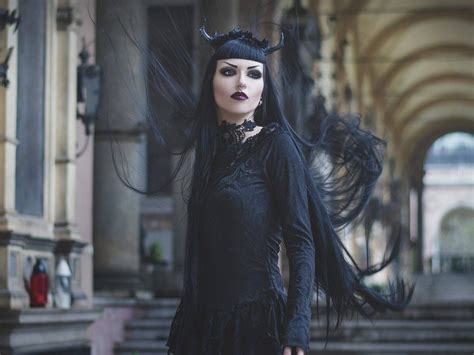 The Origin and Development of the Creative Goth Subculture – Atmostfear ...