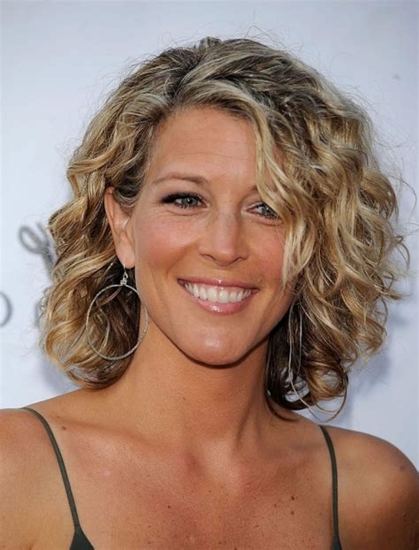 17 Short Curly Hairstyles For Women Over 50 | Hairstyles Street