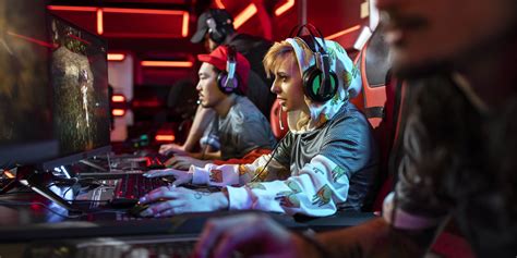 Mastering the Virtual Realm: Level Up Your Online Gaming Skills