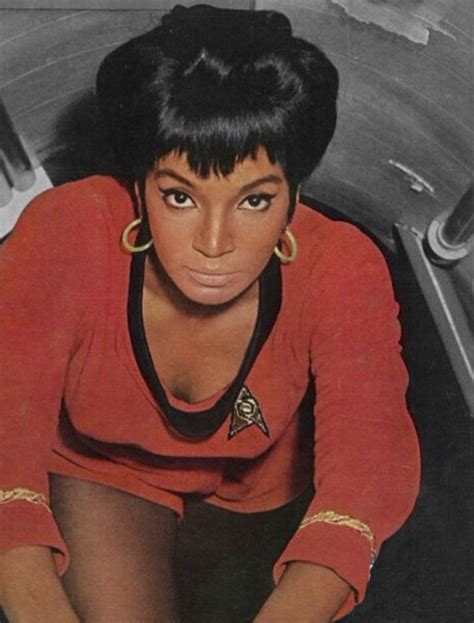 Nichelle Nichols en “Star Trek”, 1966 Nichelle Nichols, Jet Magazine, Black Magazine, Star ...