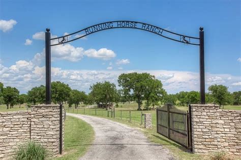 Running Horse Ranch is Everything We Like About Texas